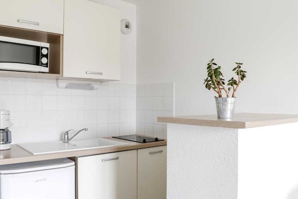 Le Fleur"H"On 11 D'Honfleur, T2 En Residence Avec Piscine, Wifi Et Parking Gratuits เอคโมวิลล์ ภายนอก รูปภาพ