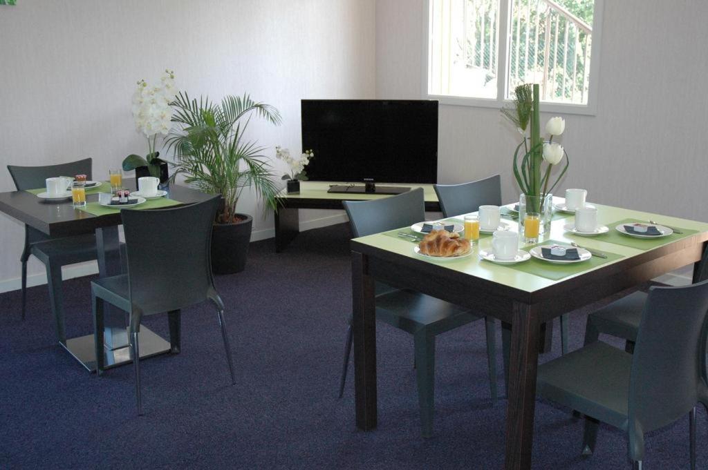 Le Fleur"H"On 11 D'Honfleur, T2 En Residence Avec Piscine, Wifi Et Parking Gratuits เอคโมวิลล์ ภายนอก รูปภาพ